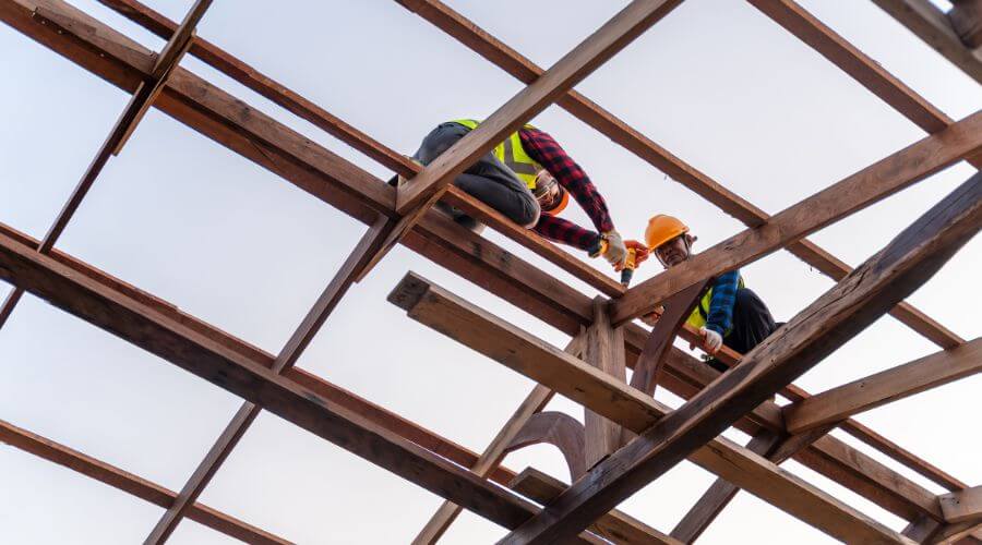 Professional residential roofers in Fort Madison, IA